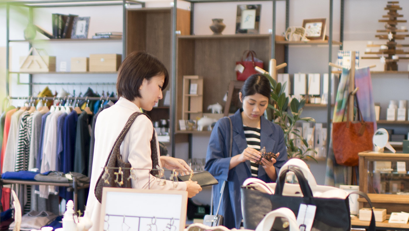 小売店の仲間と顧客